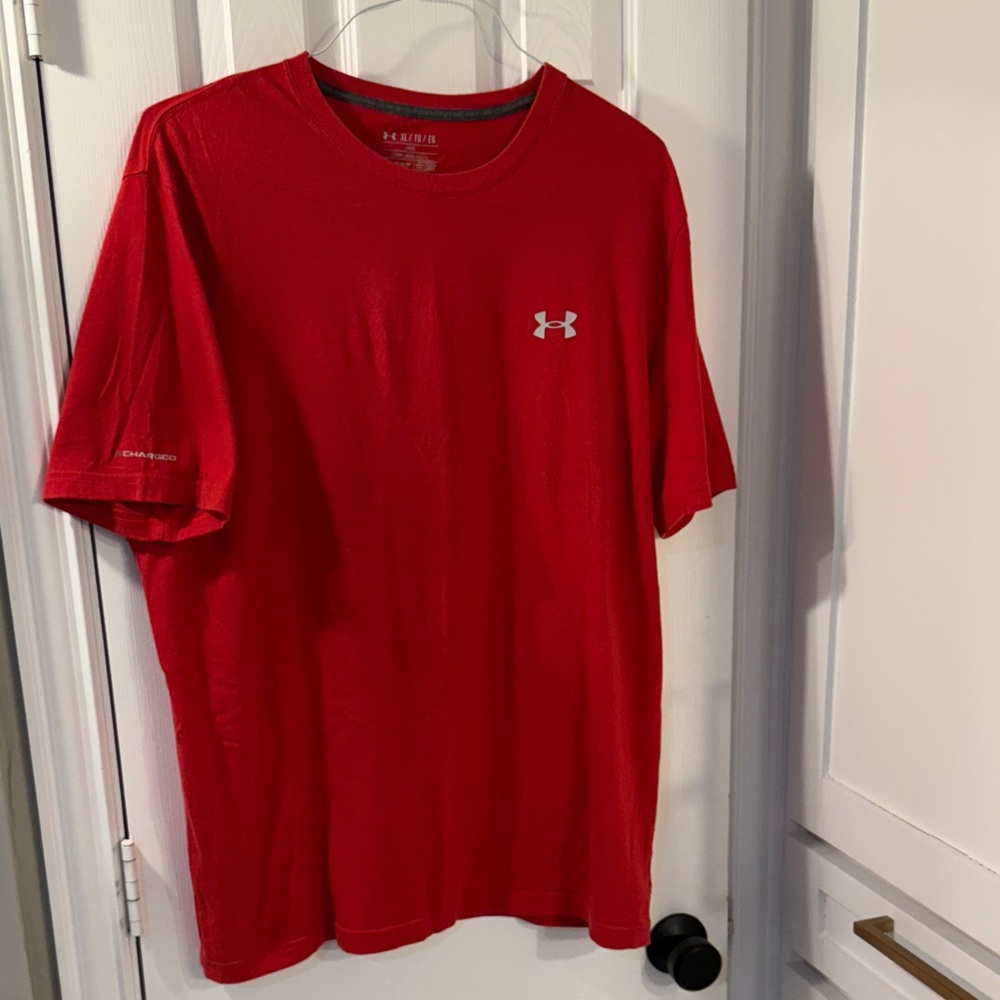 Under Armour Men's Vibrant Red Short Sleeve Tee